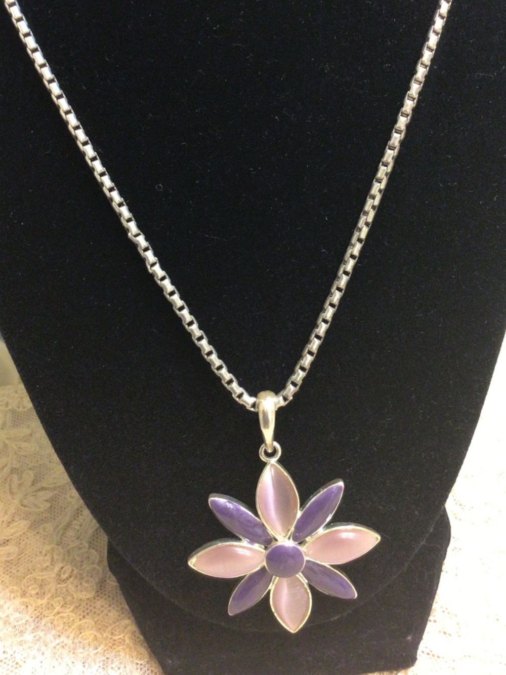 Premier Designs Flower Pendant Necklace  Silver-tone Box Chain